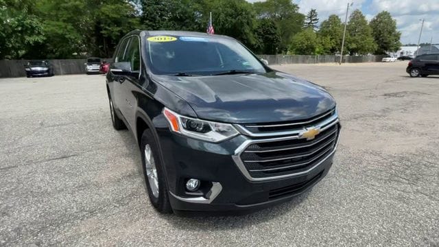 Used 2019 Chevrolet Traverse 1LT with VIN 1GNERGKW9KJ284769 for sale in Vermilion, OH