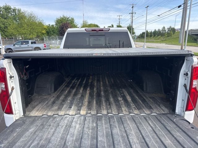 2020 Chevrolet Silverado 1500 RST - Photo 11