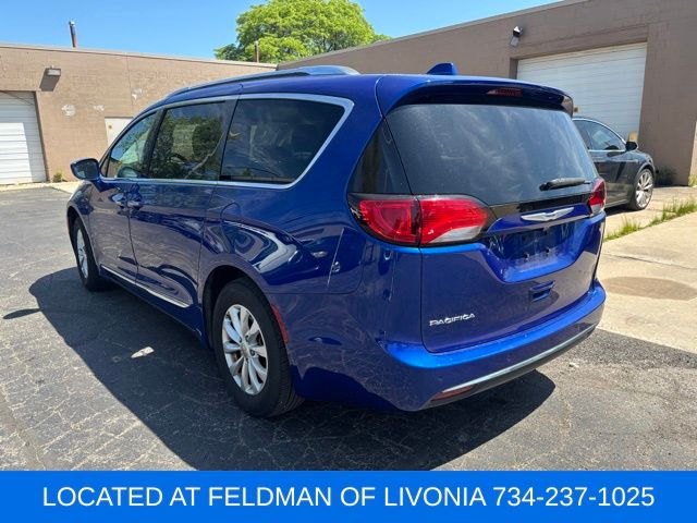 Used 2018 Chrysler Pacifica Touring L Plus with VIN 2C4RC1EGXJR316832 for sale in Vermilion, OH
