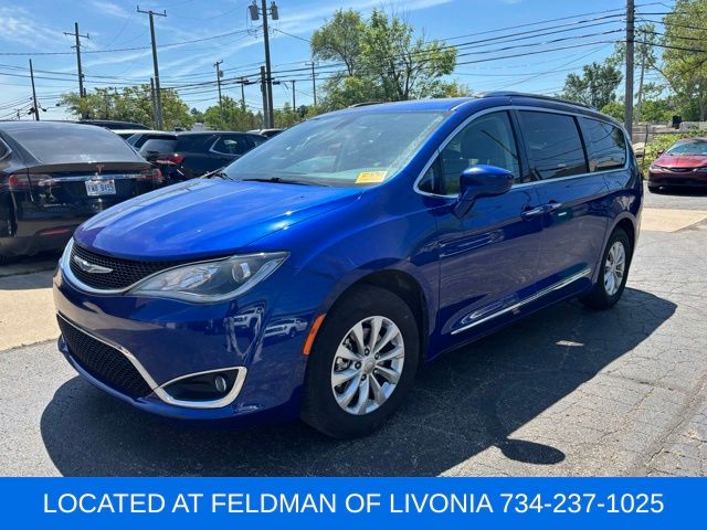 2018 Chrysler Pacifica Touring L Plus's photo