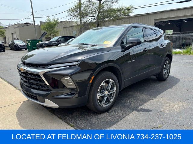 2025 Chevrolet Blazer 2.0T 2LT FWD's photo
