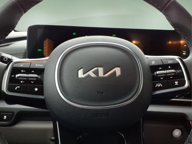 2025 Kia Carnival EX - Photo 23