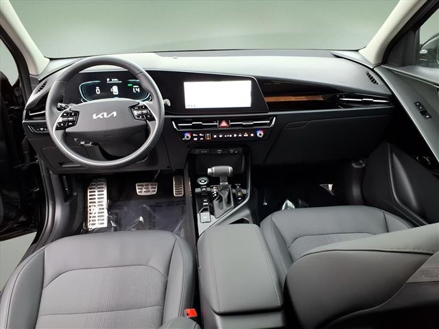 2024 Kia Niro EX Touring - Photo 13