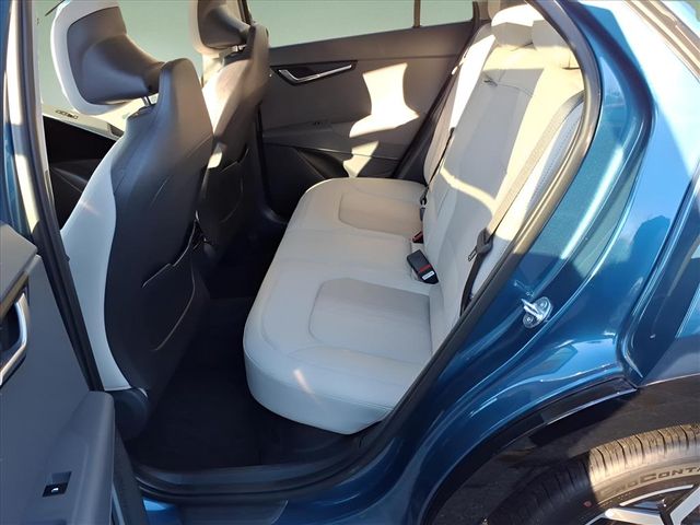 2024 Kia Niro EX Touring - Photo 12