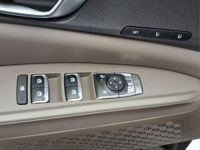 2025 Kia Carnival EX - Photo 14