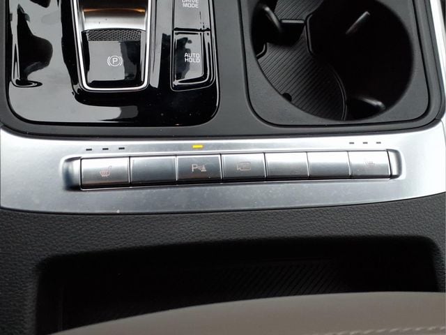 2025 Kia Carnival EX - Photo 21