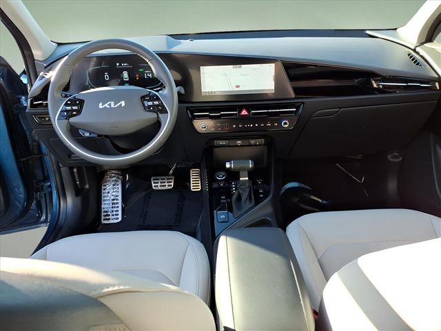 2024 Kia Niro EX Touring - Photo 13