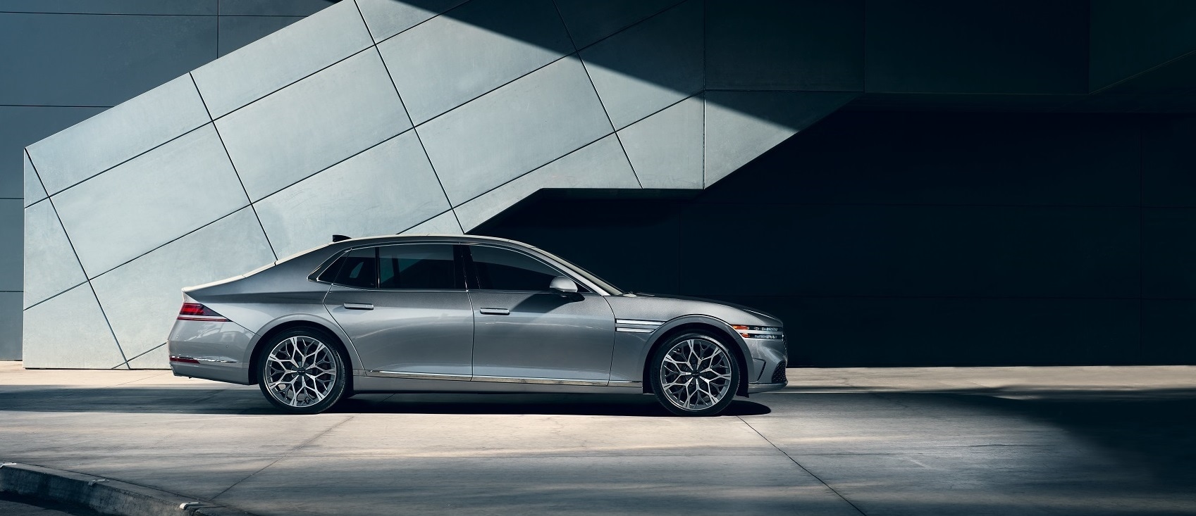 2023 Genesis G90 External