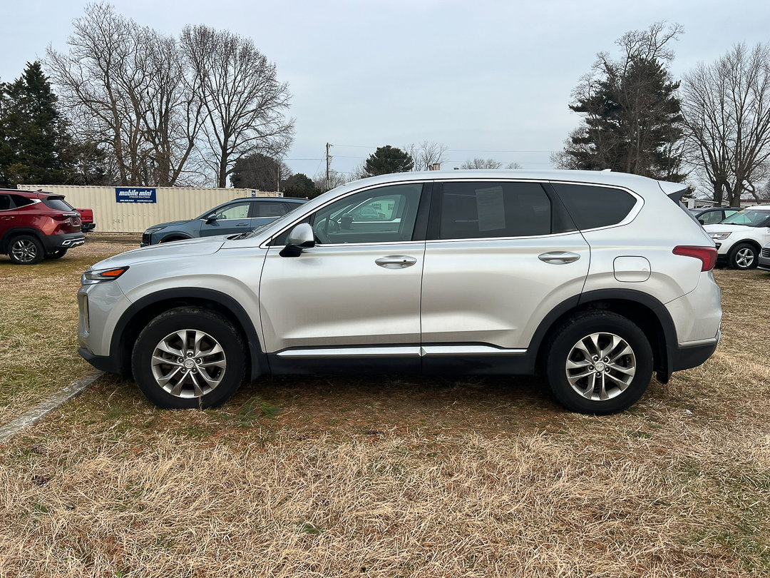 Used 2019 Hyundai Santa Fe SEL with VIN 5NMS3CADXKH130793 for sale in Felton, DE