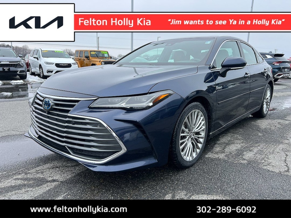 Used 2020 Toyota Avalon Hybrid Limited Sedan