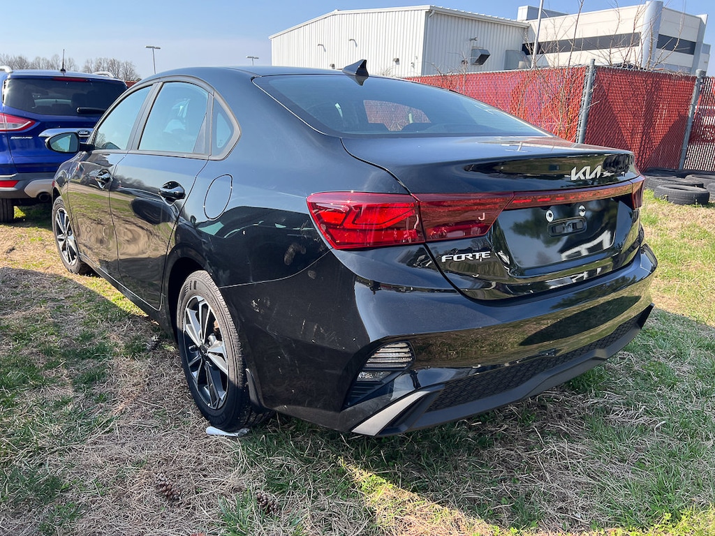 Used 2023 Kia Forte LXS Sedan