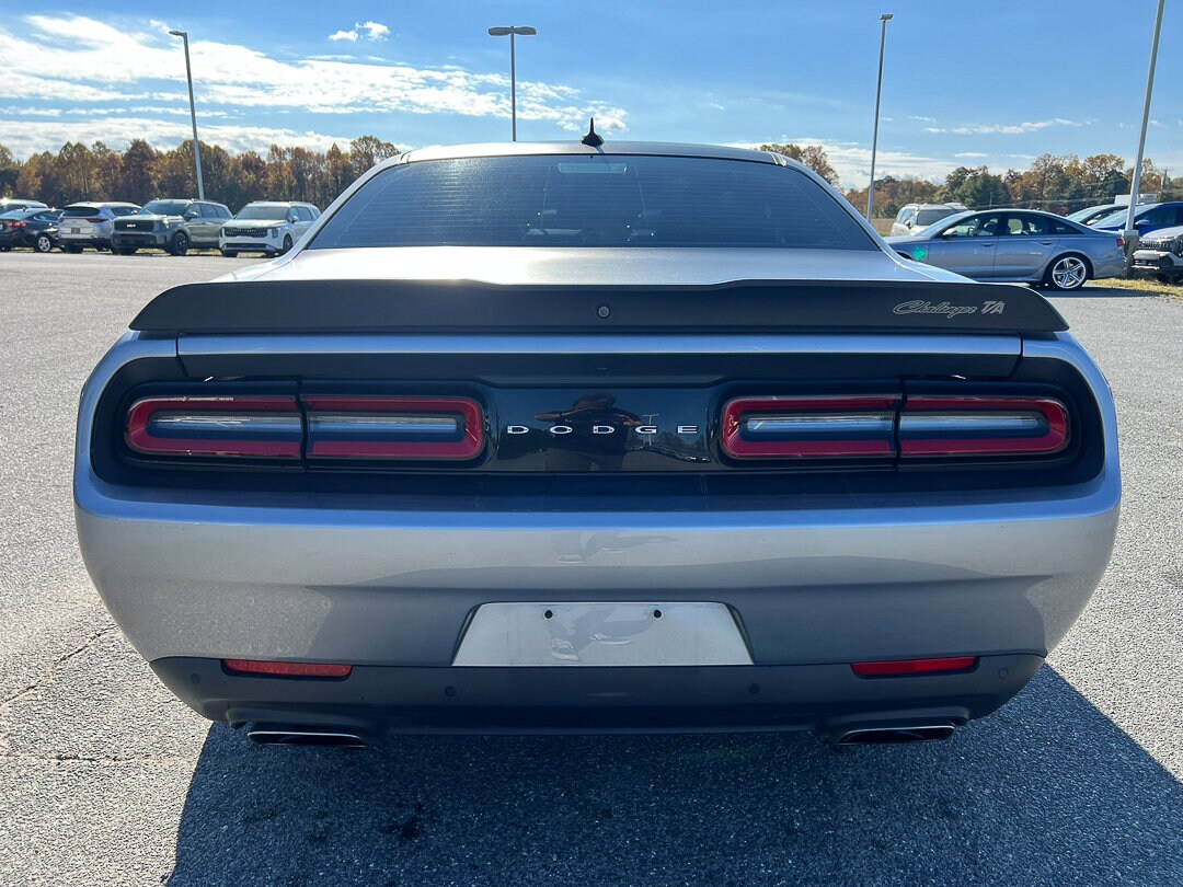 2018 Dodge Challenger R/T 392 photo 3