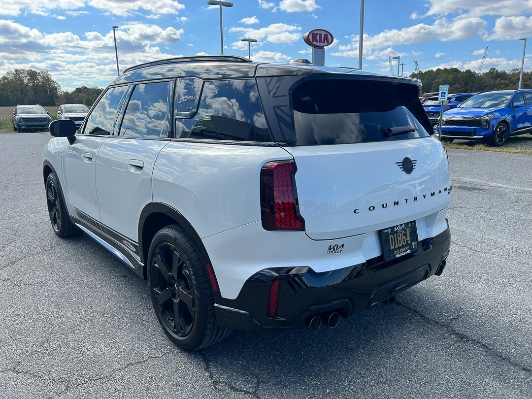2025 Mini Countryman John Cooper Works photo 3