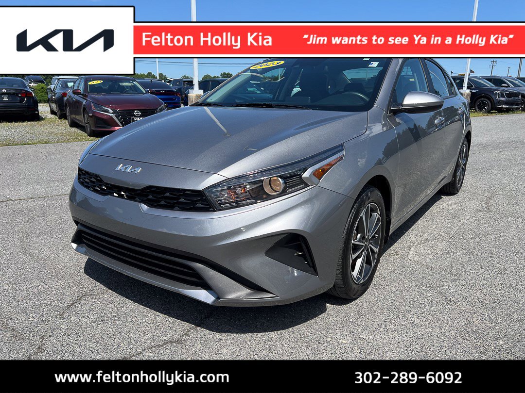 2023 Kia Forte LXS AT's photo