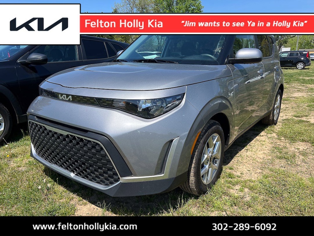 Used 2025 Kia Soul LX Hatchback