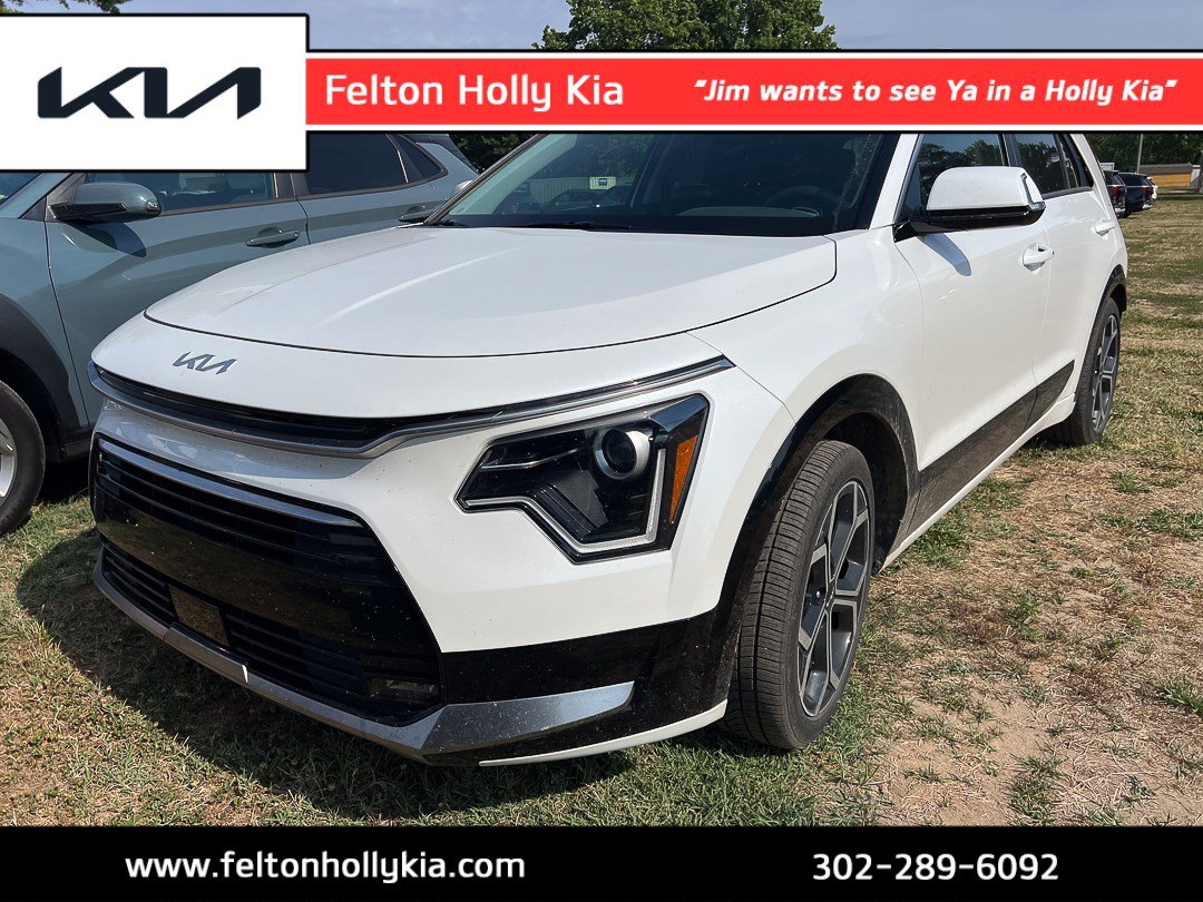 2023 Kia Niro EX Touring HEV's photo