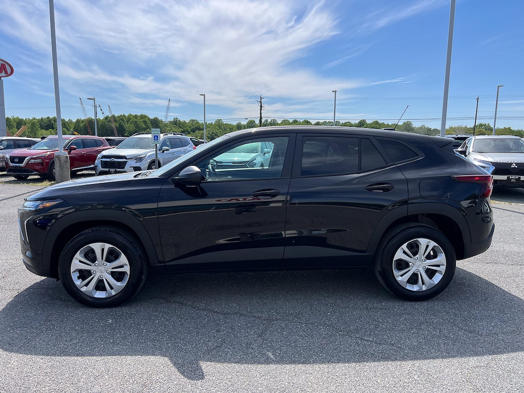 Used 2024 Chevrolet Trax LS SUV