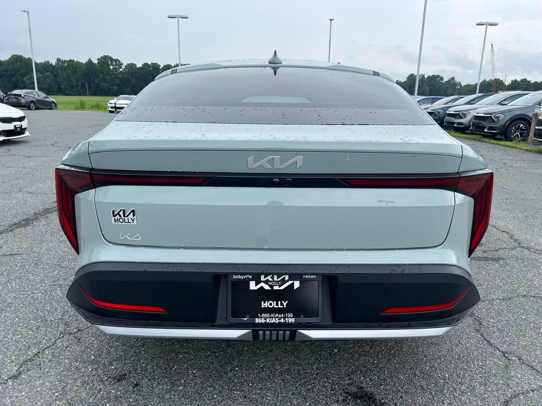 2025 Kia K4 LXS photo 4