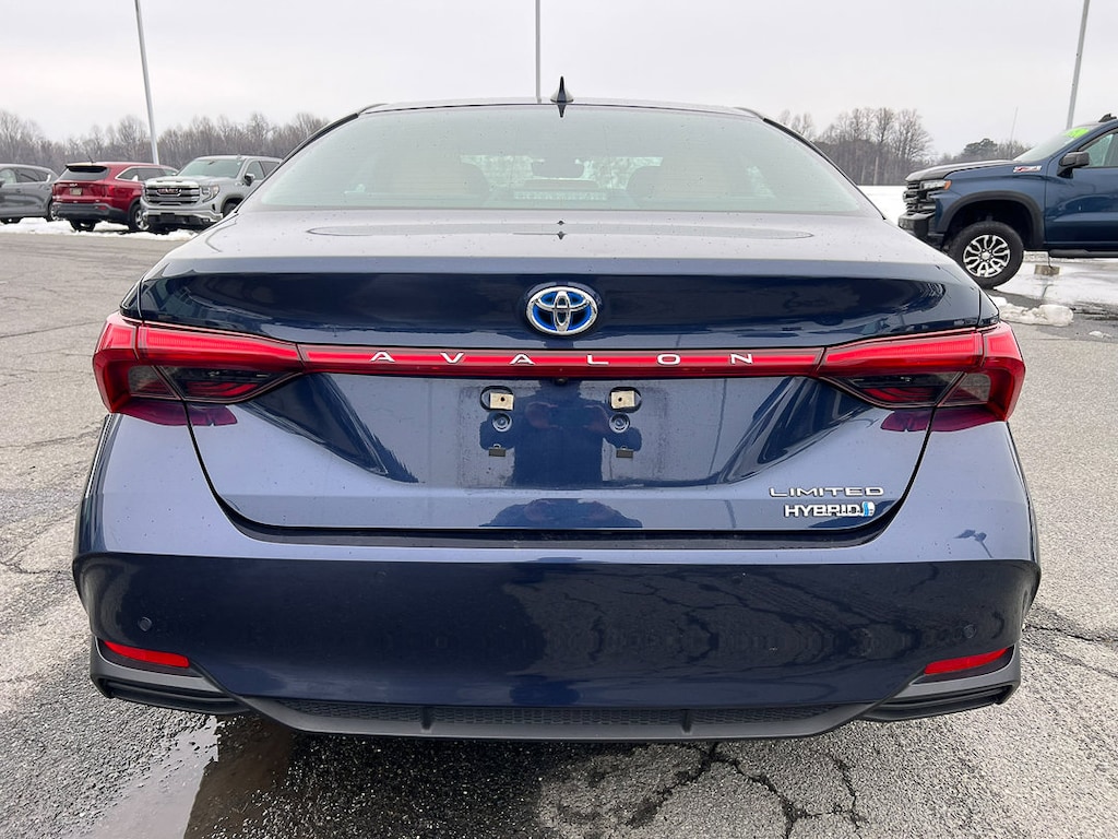 Used 2020 Toyota Avalon Hybrid Limited Sedan
