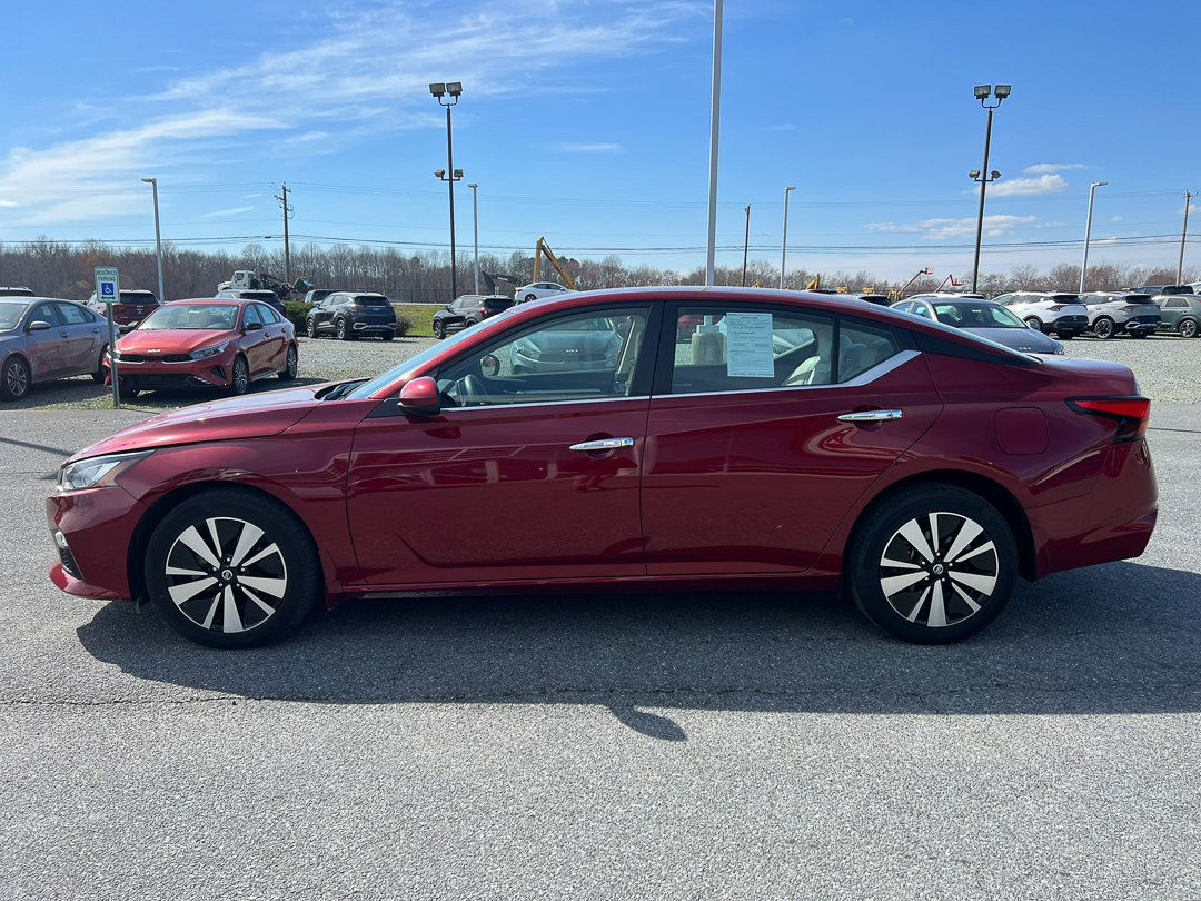 Used 2022 Nissan Altima SV with VIN 1N4BL4DW3NN368792 for sale in Felton, DE