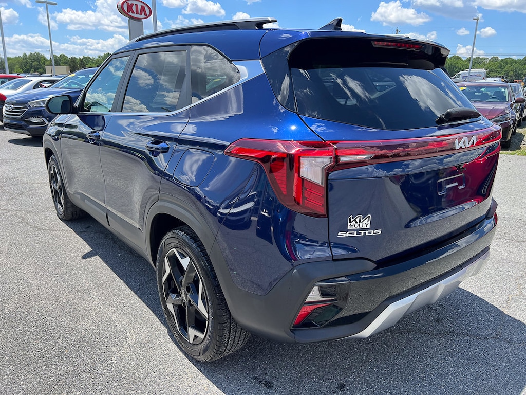 Used 2024 Kia Seltos EX SUV