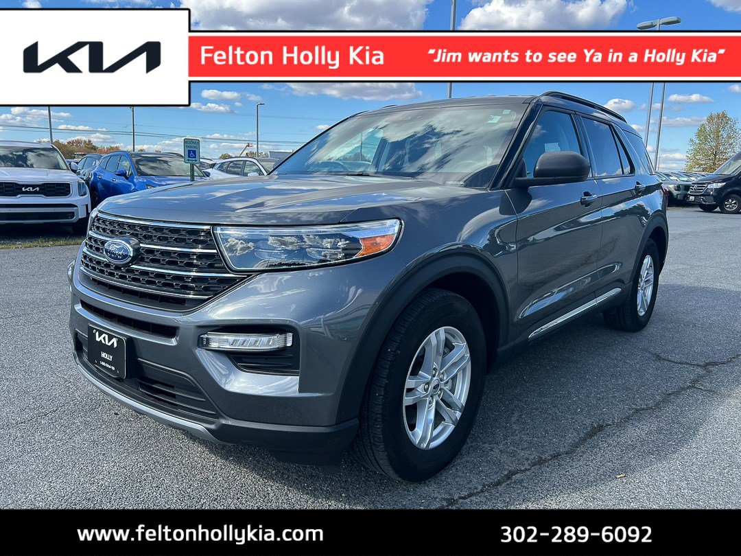 2023 Ford Explorer XLT's photo