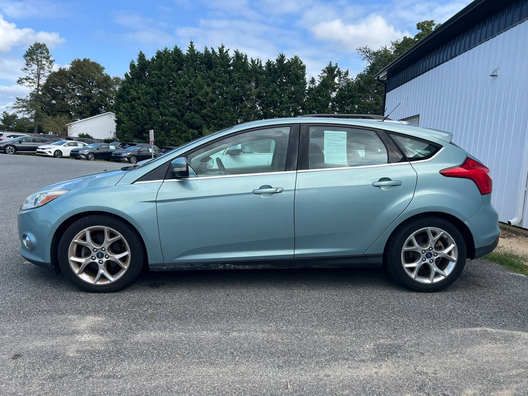 Used 2012 Ford Focus SEL with VIN 1FAHP3M29CL442960 for sale in Felton, DE