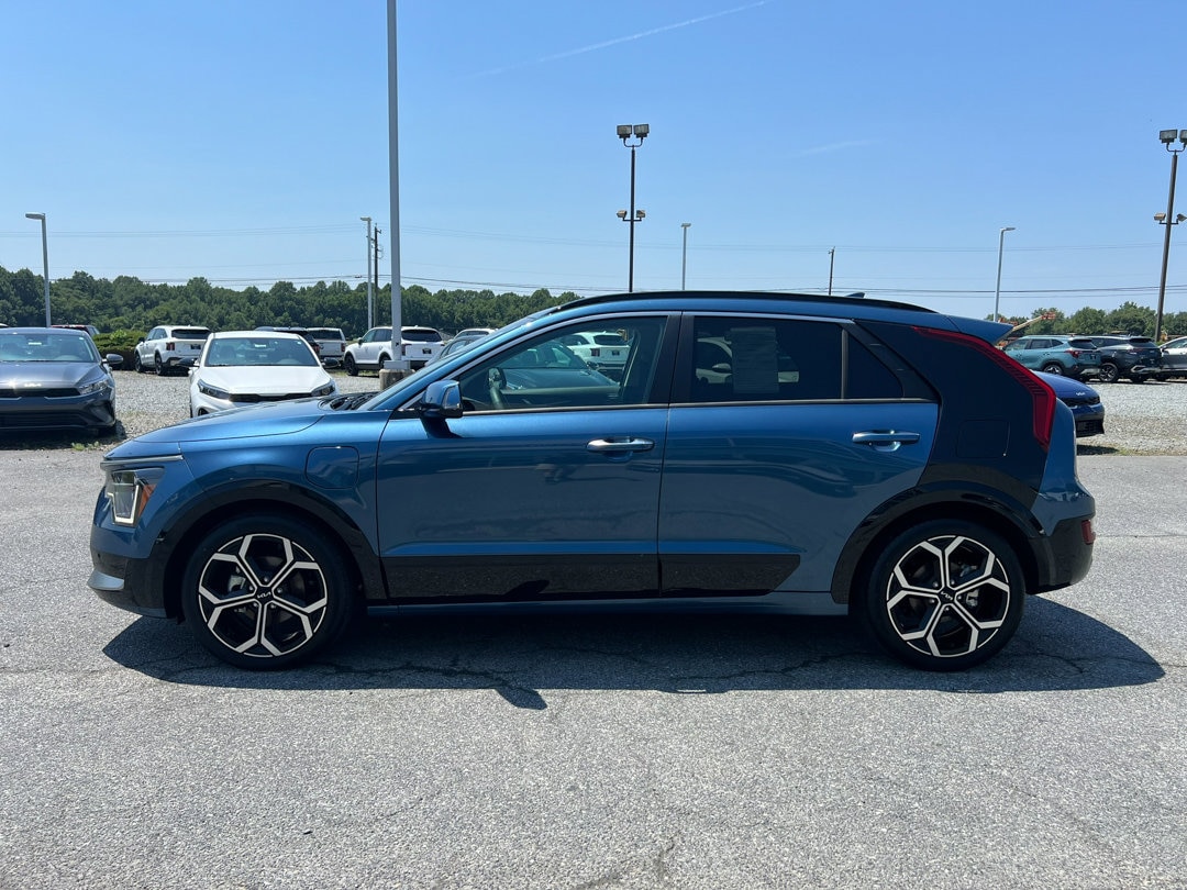 Certified 2023 Kia Niro SX Touring with VIN KNDCR3LF5P5043671 for sale in Felton, DE