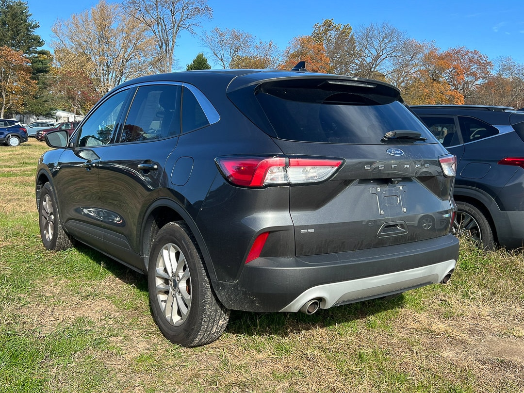 Used 2020 Ford Escape SE with VIN 1FMCU9G61LUA14370 for sale in Felton, DE
