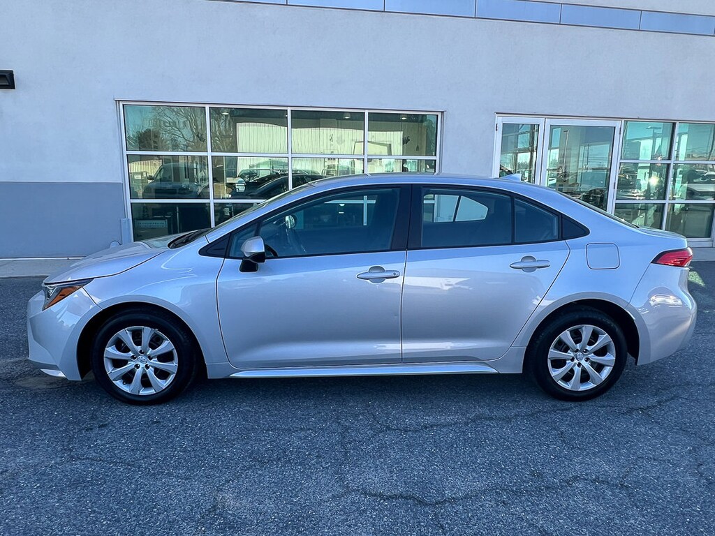 Used 2024 Toyota Corolla LE Sedan