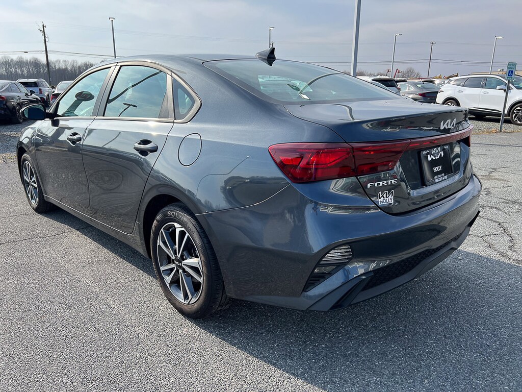 Used 2024 Kia Forte LXS Sedan