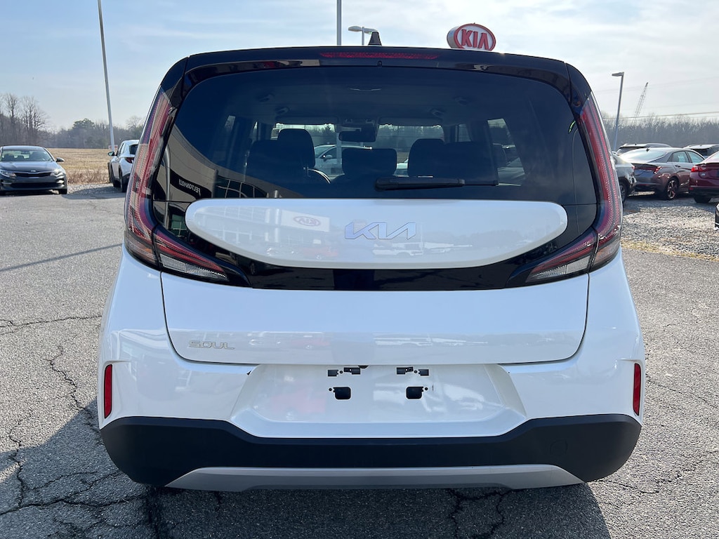 Used 2025 Kia Soul LX Hatchback