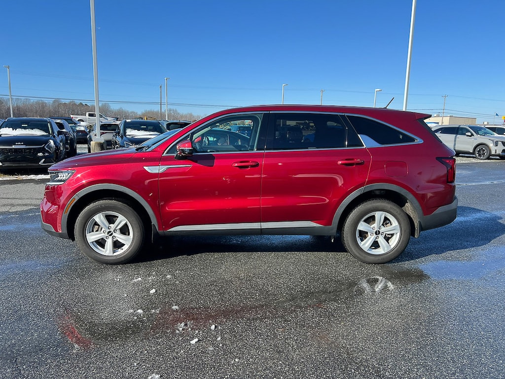 Used 2023 Kia Sorento LX SUV