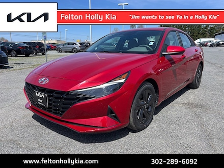 2022 Hyundai Elantra SEL Sedan