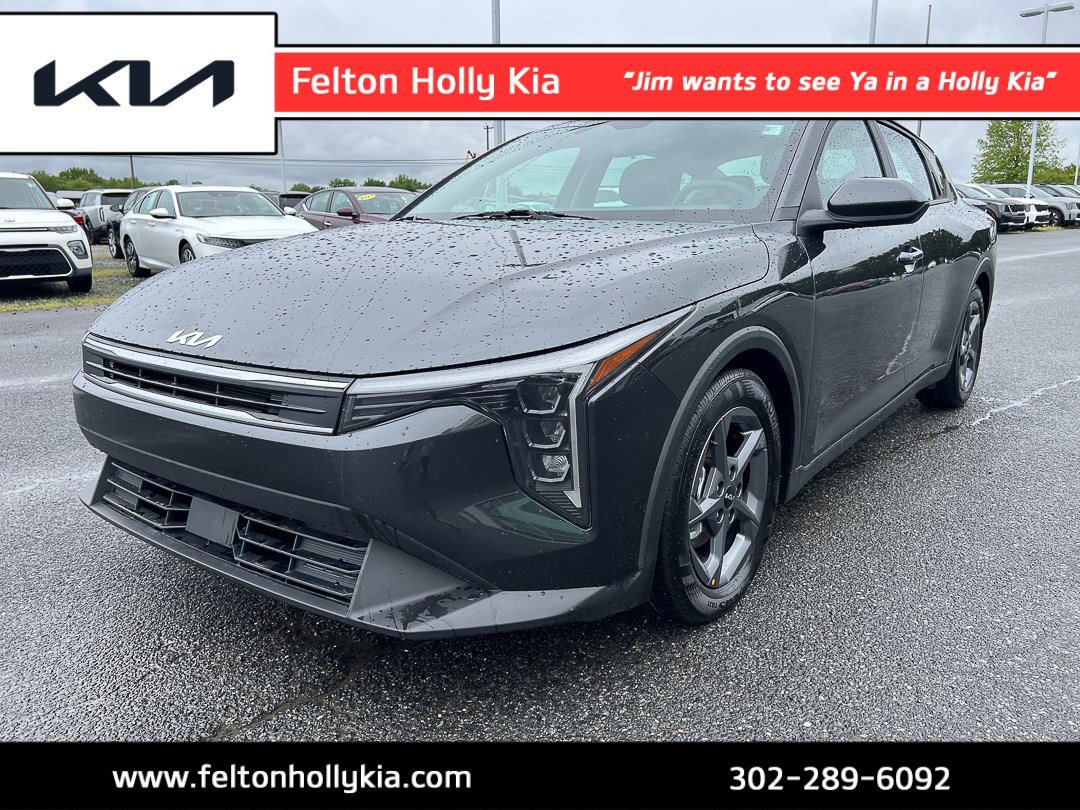 2025 Kia K4 LXS AT's photo