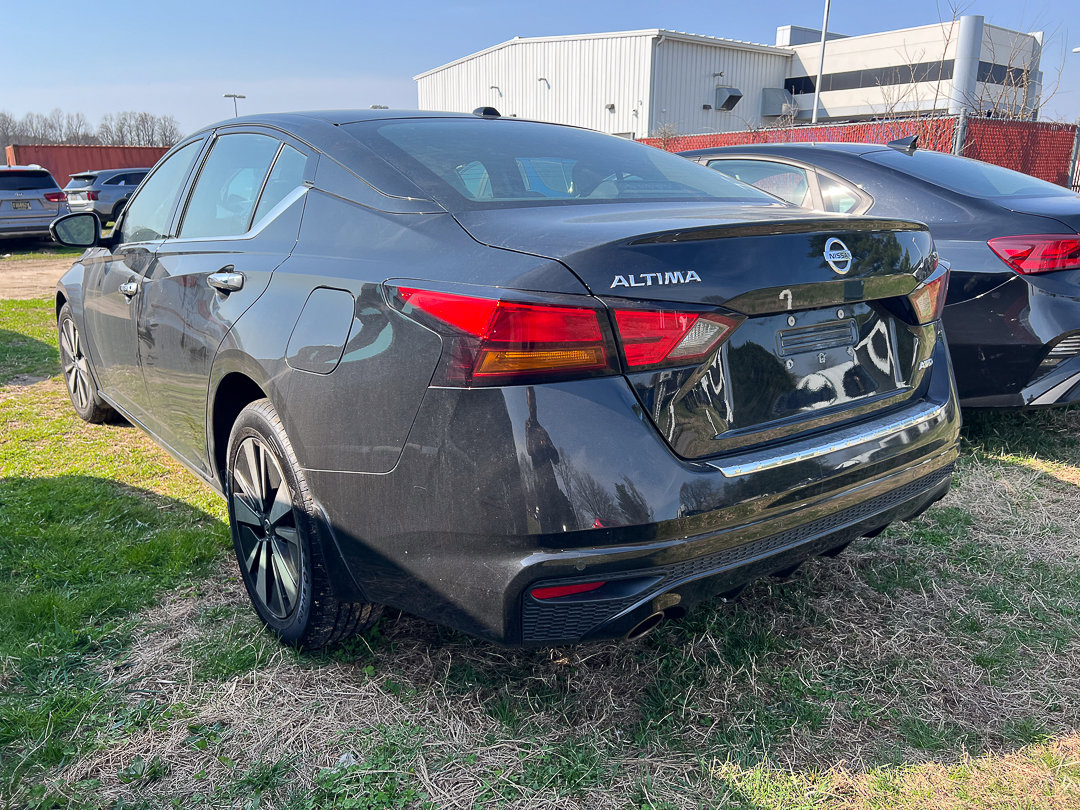 Used 2020 Nissan Altima SV with VIN 1N4BL4DW0LC258887 for sale in Felton, DE