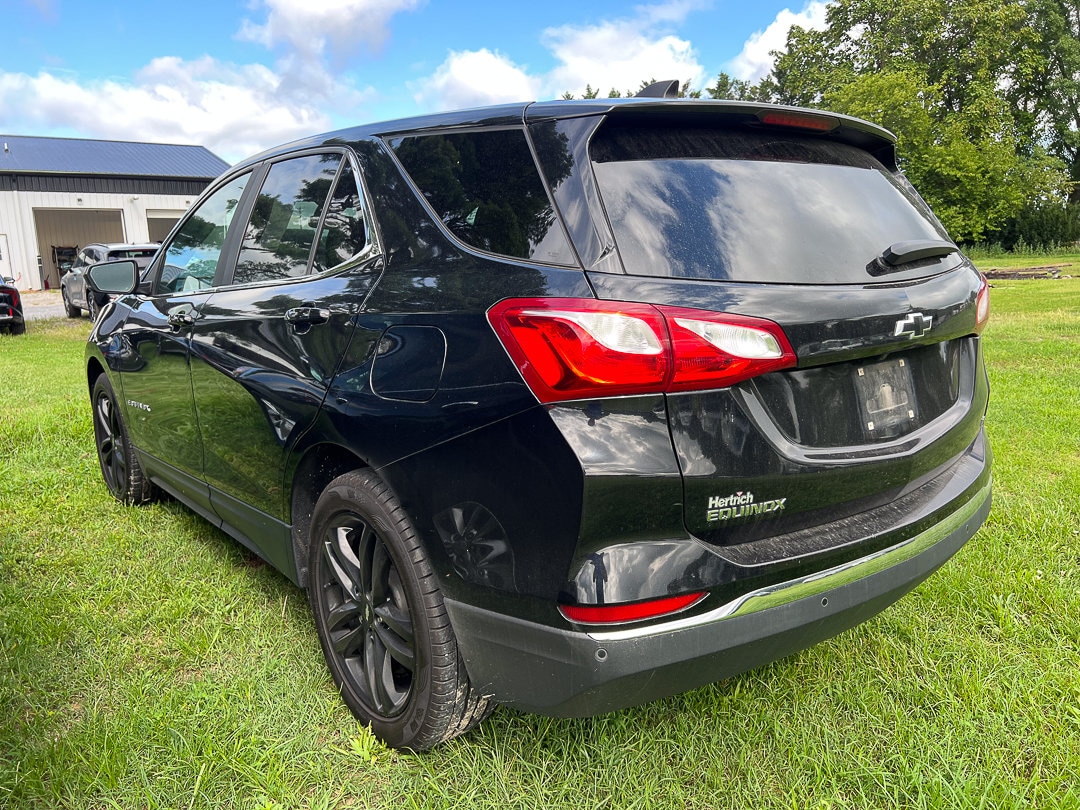 Used 2021 Chevrolet Equinox LT with VIN 3GNAXKEV6ML367498 for sale in Felton, DE