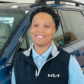 Staff member Dominique Johnson from ID_f283724b18f6