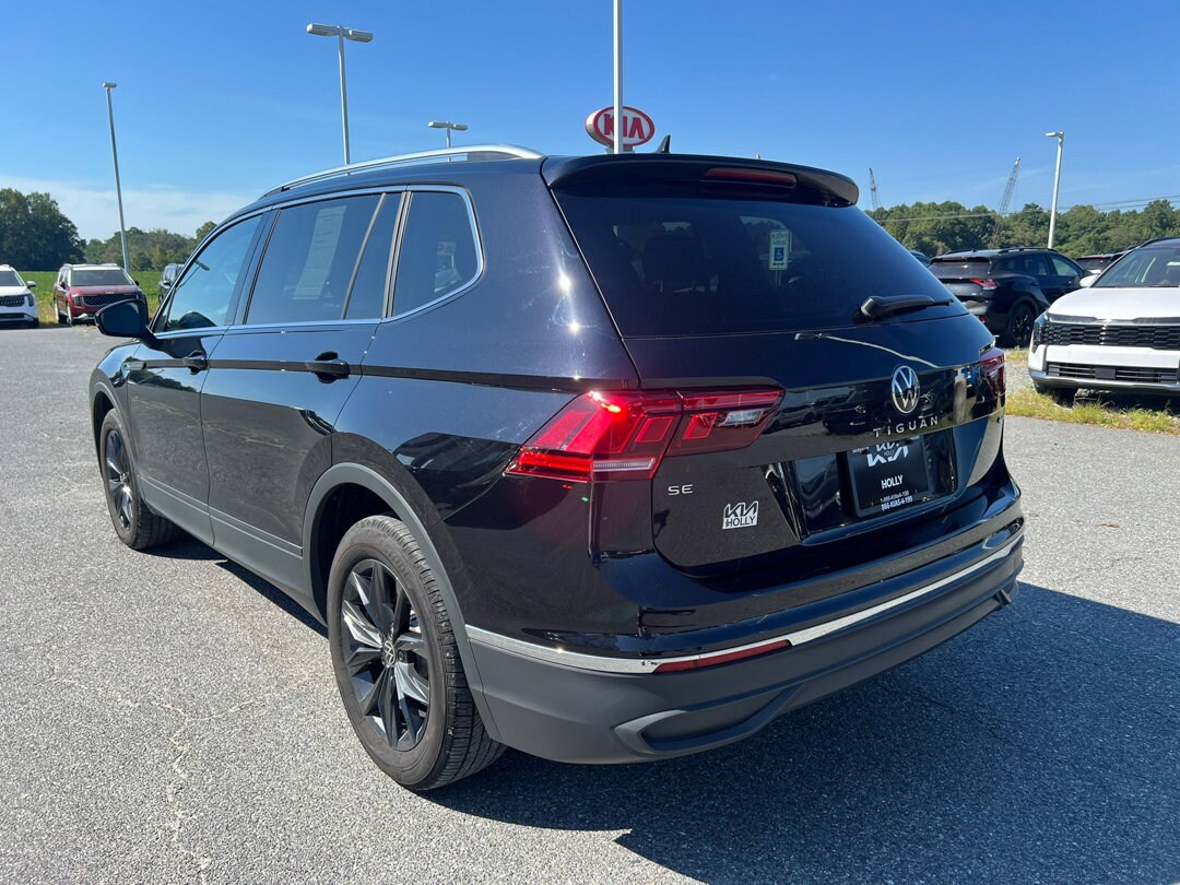 2024 Volkswagen Tiguan SE photo 2