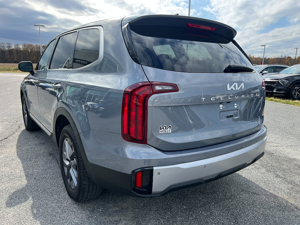 Used 2023 Kia Telluride LX SUV