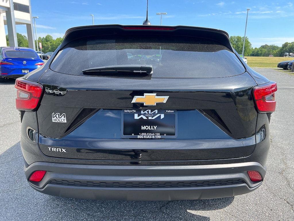 Used 2024 Chevrolet Trax LS SUV