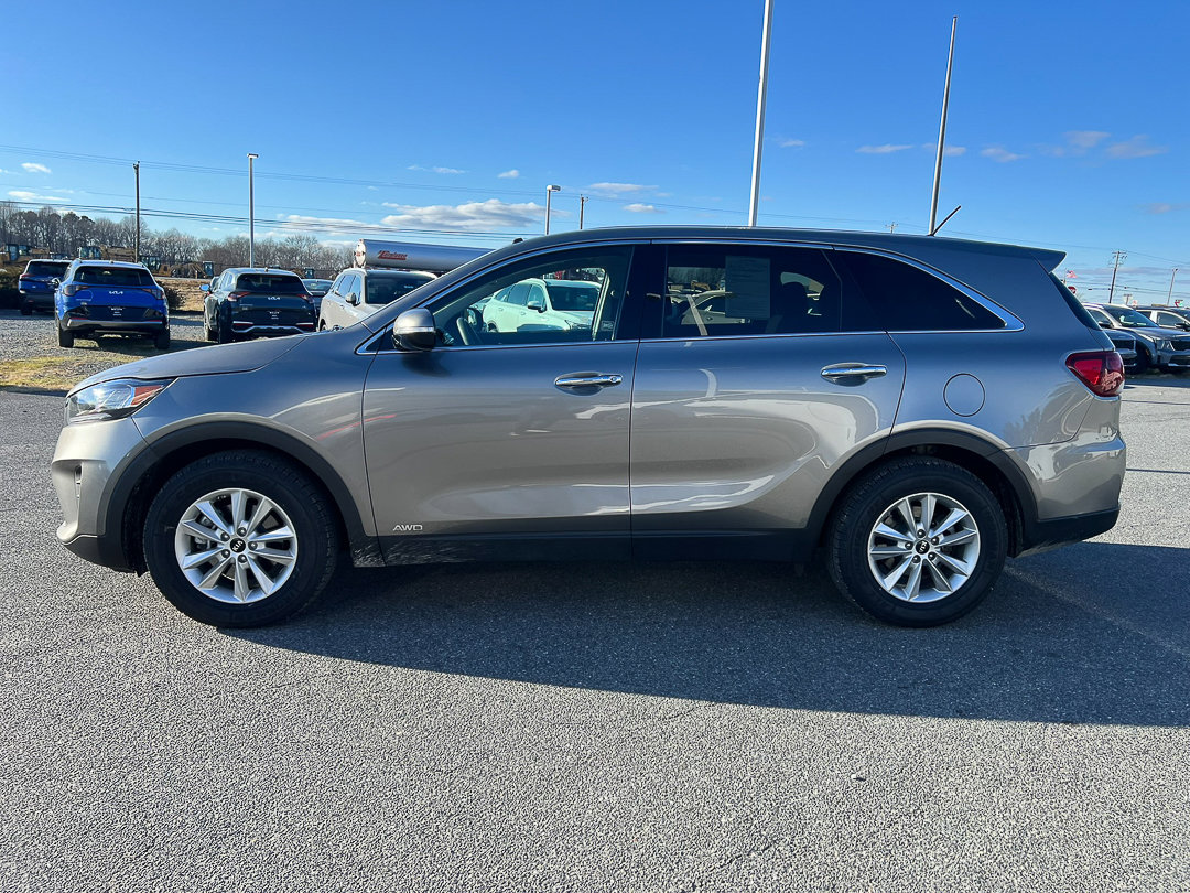 Used 2019 Kia Sorento LX with VIN 5XYPGDA53KG483024 for sale in Felton, DE