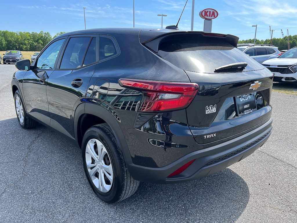Used 2024 Chevrolet Trax LS SUV
