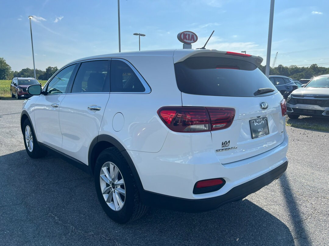 2020 Kia Sorento LX S photo 2