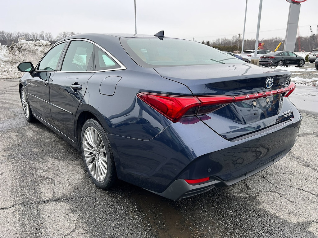 Used 2020 Toyota Avalon Hybrid Limited Sedan