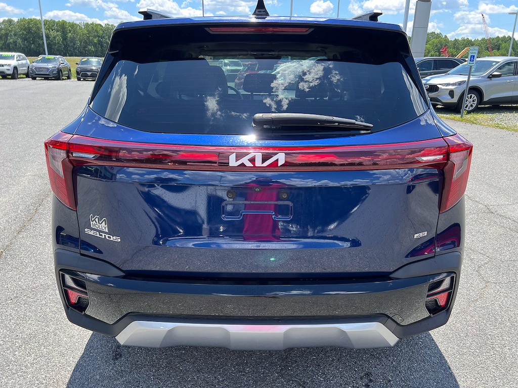 Used 2024 Kia Seltos EX SUV