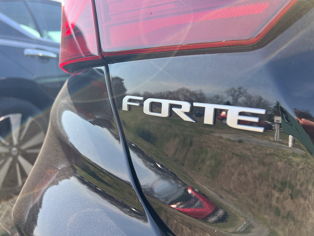 Used 2023 Kia Forte LXS Sedan