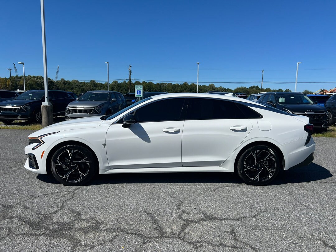 2025 Kia K5 GT-Line photo 2