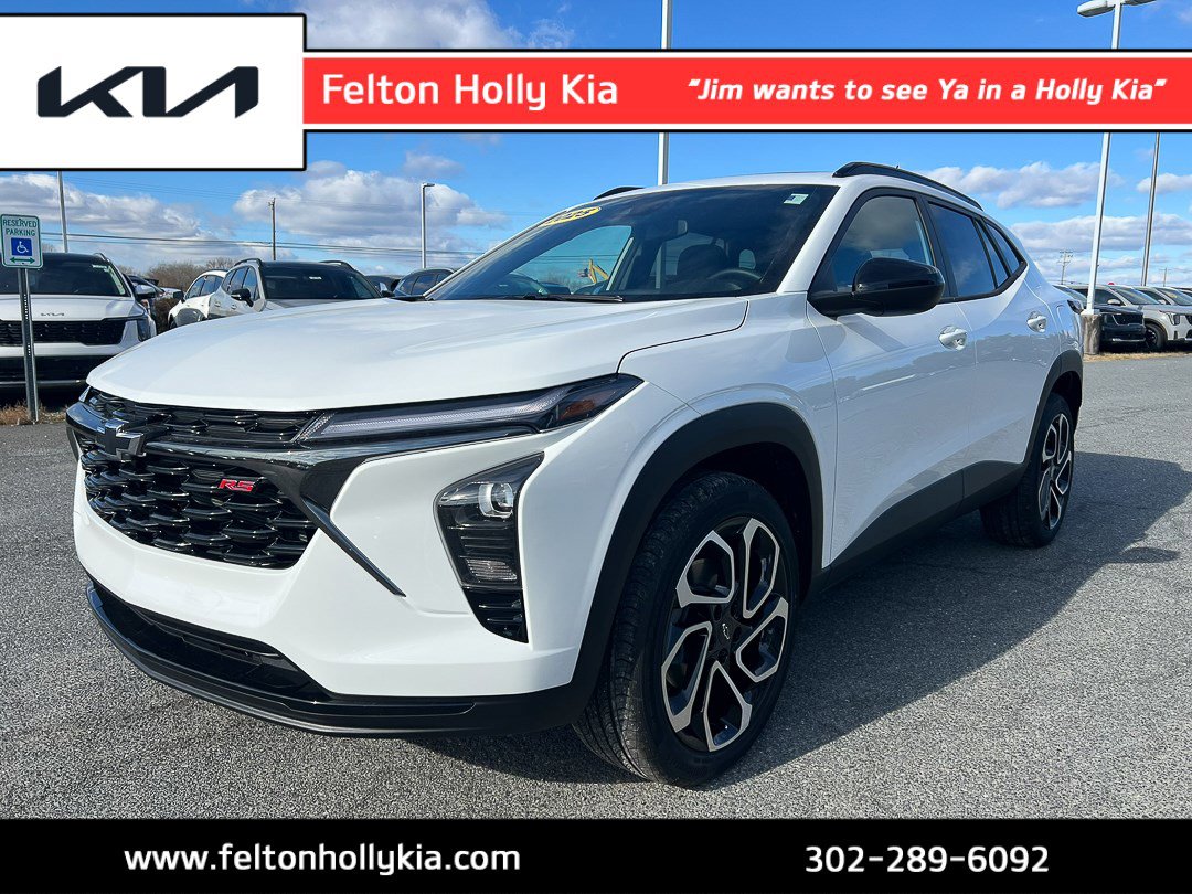 2025 Chevrolet Trax RS's photo