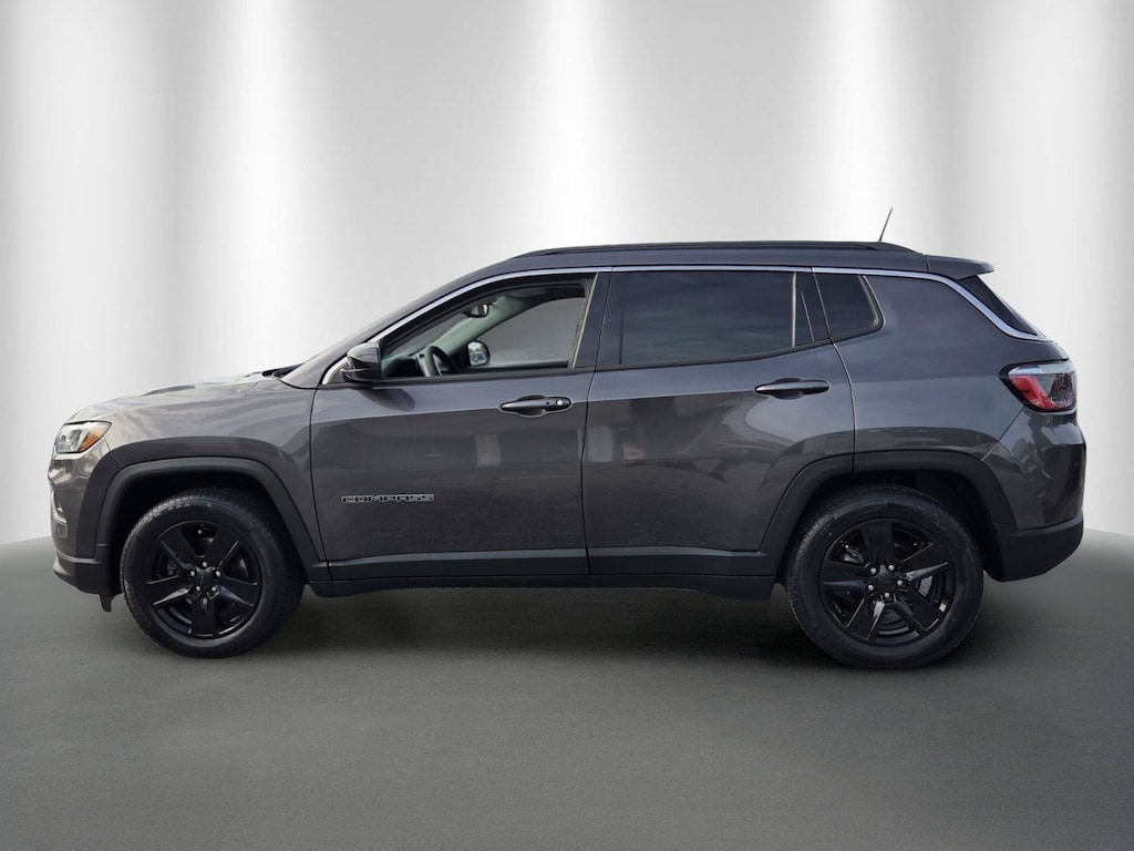 Used 2022 Jeep Compass Latitude SUV